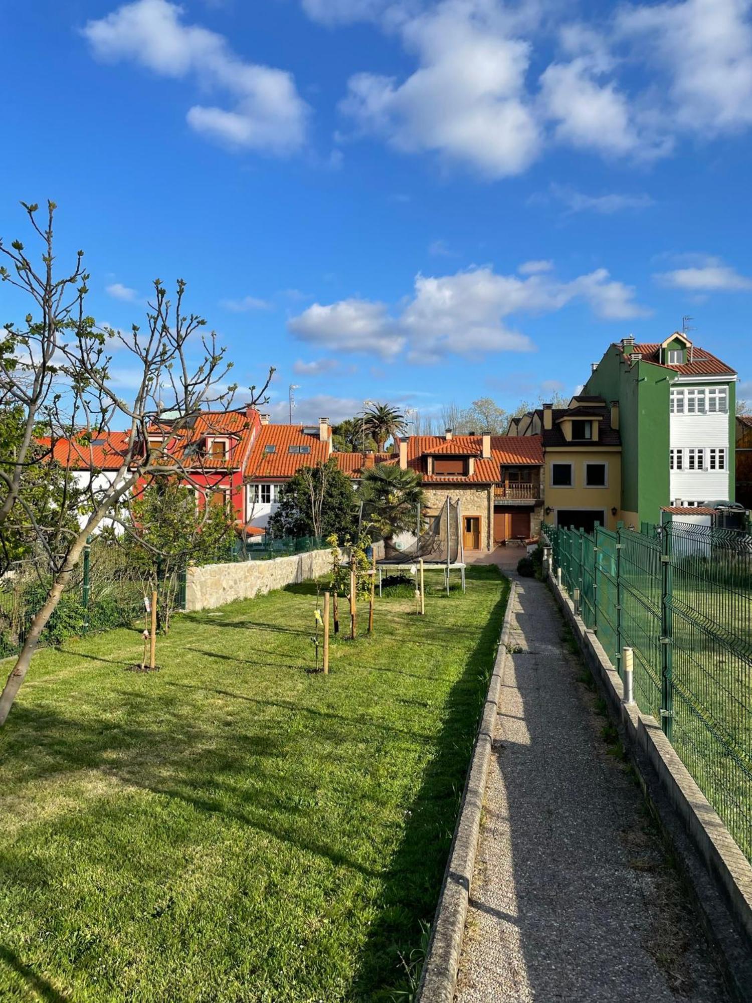 Apartament La Santina Y Su Jardin Avilés Zewnętrze zdjęcie